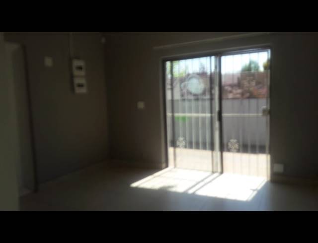 24.80M² OFFICE TO LET IN DALVIEW